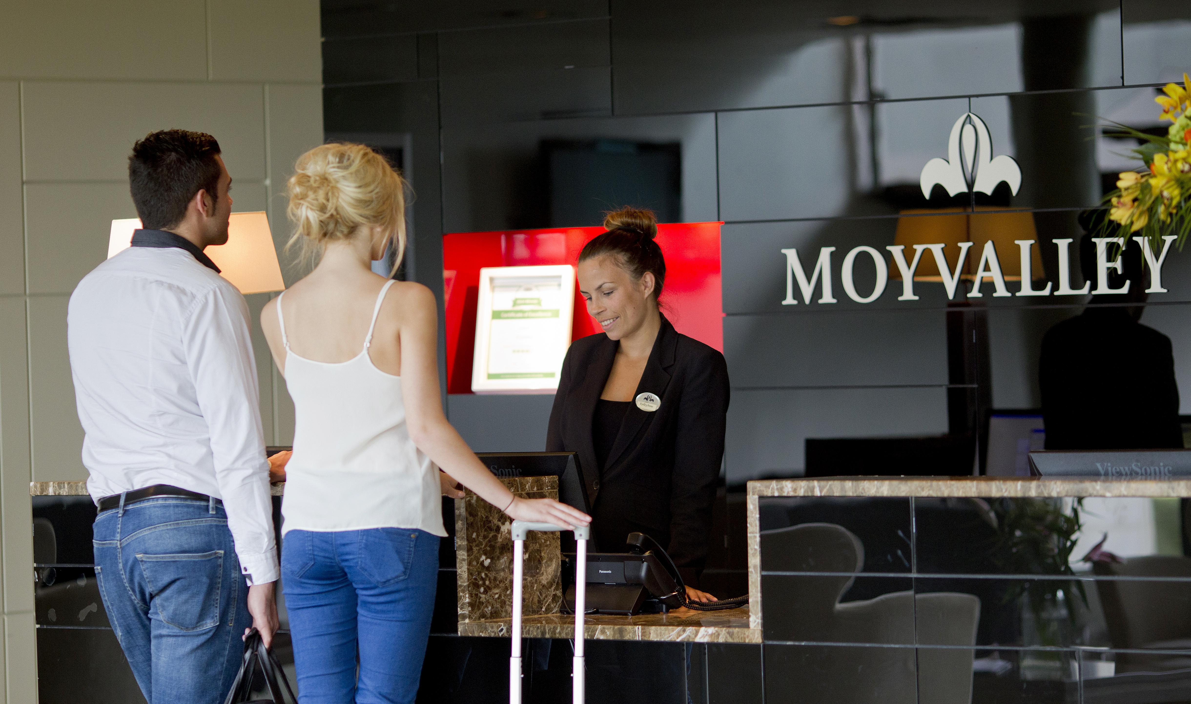 モイヴァレー ホテル&ゴルフ リゾート Moyvally エクステリア 写真